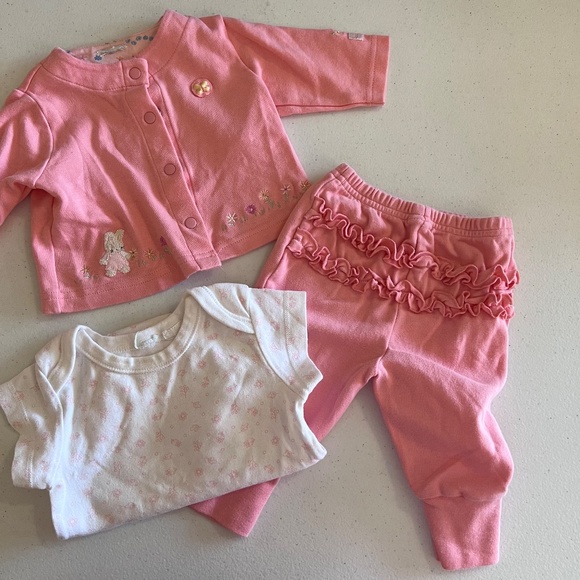 Vintage Lot of Jammies and Summer Comfy Clothes 0-3M - Picture 12 of 17
